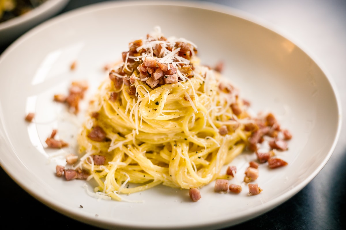 Spaghetti aglio e olio with garlic, olive oil, and parsley